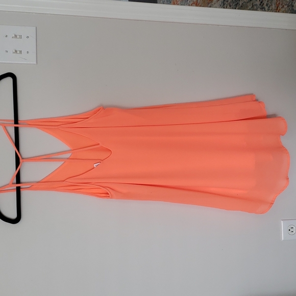 Size medium Coral coloured dress - Picture 2 of 3